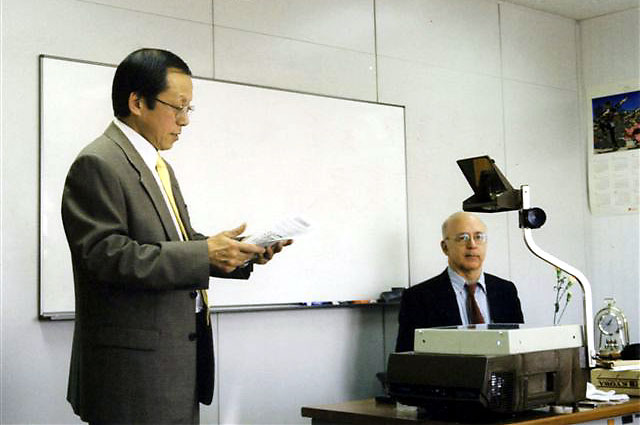 �����w�҃��[�A���̍u��